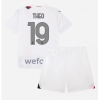 Koszulka piłkarska AC Milan Theo Hernandez #19 Strój wyjazdowy dla dzieci 2023-24 tanio Krótki Rękaw (+ Krótkie spodenki)